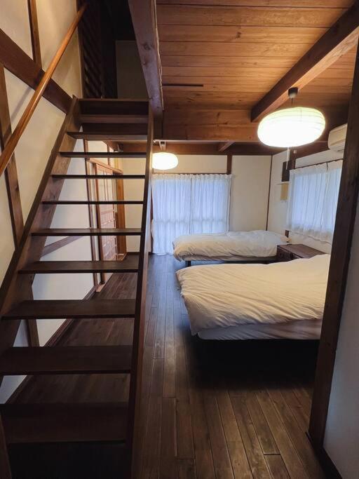 Appartamento ひねもす101:宇野駅から車で5分 直島へ 最大8名様 古民家 Tamana Esterno foto